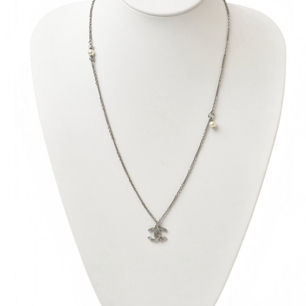 CHANEL Authentic Silver Pearl Logo Necklace - Picture 8 of 10
